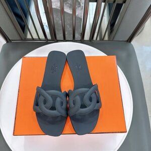 HERMES Black Rubber Aloha Flat Sandals